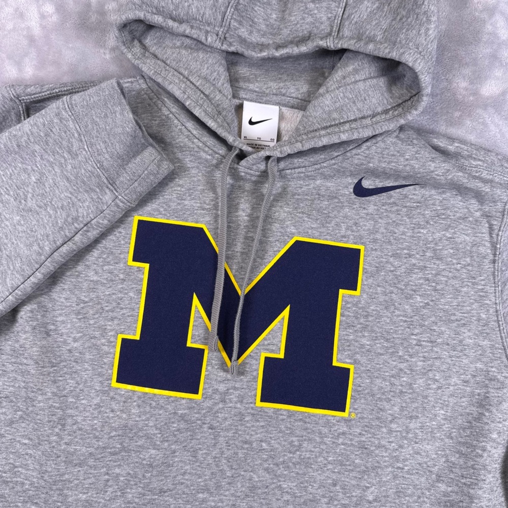 Nike Michigan Wolverines Mens XL Heather Gray Pullover Hoodie Graphic Logo